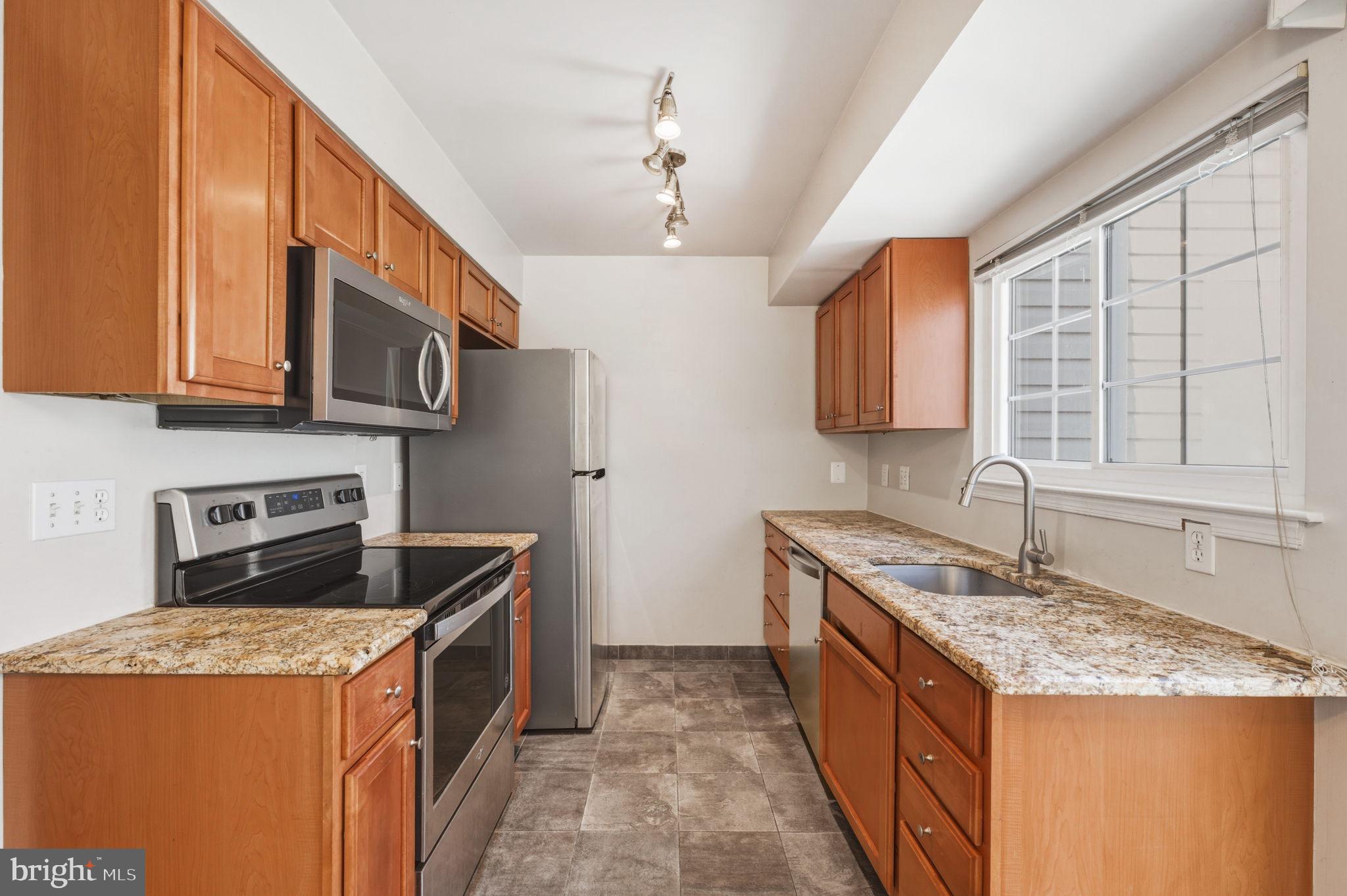 2 Providence Square Sterling, VA 20164 - Photo 11 of 30