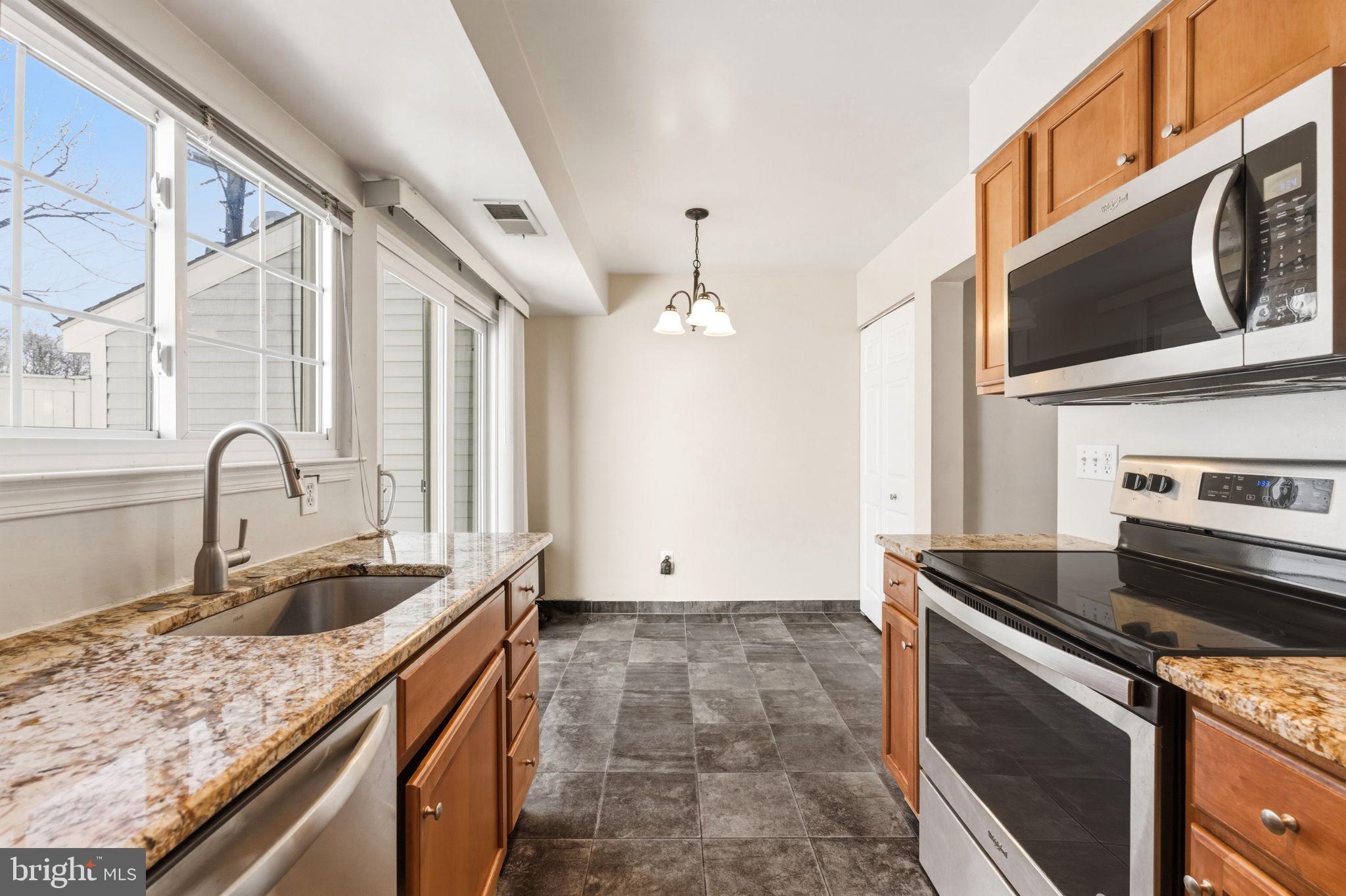 2 Providence Square Sterling, VA 20164 - Photo 13 of 30