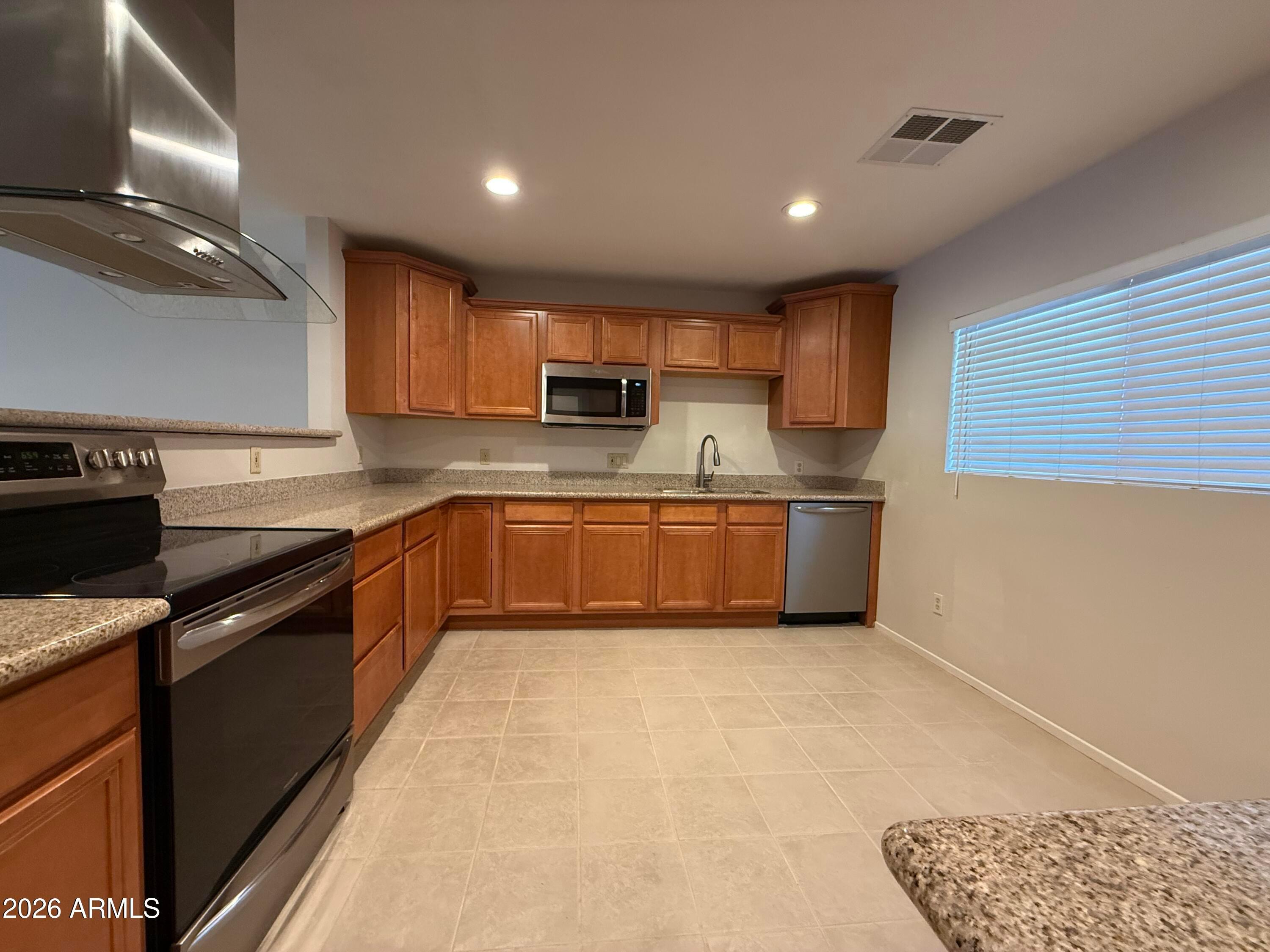 4849 East Lake Point Circle Phoenix, AZ 85044 - Photo 5 of 24 Photo #5