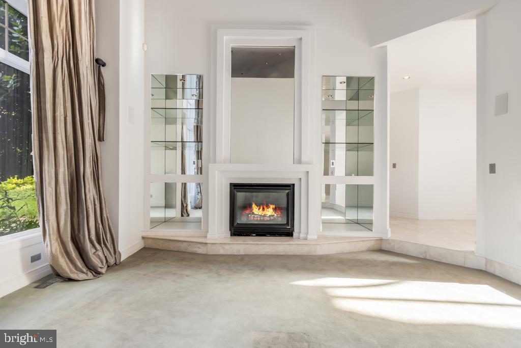 12717 Greenbriar Road Potomac, MD 20854 - Photo 12 of 71 Gallery Image 12
