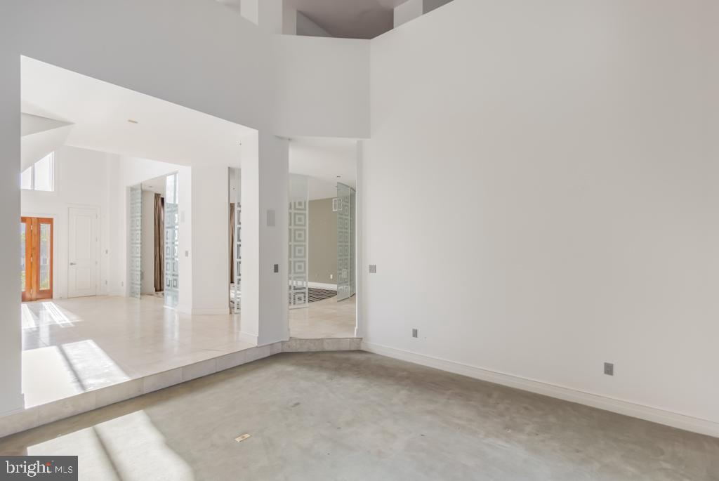 12717 Greenbriar Road Potomac, MD 20854 - Photo 13 of 71 Gallery Image 13