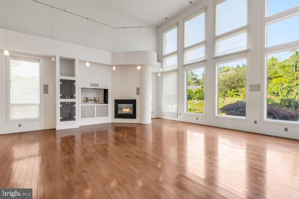 12717 Greenbriar Road Potomac, MD 20854 - Photo 15 of 71 Gallery Image 15