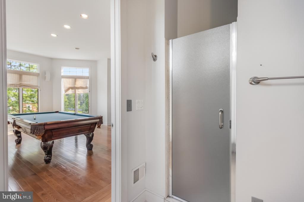12717 Greenbriar Road Potomac, MD 20854 - Photo 32 of 71 Gallery Image 32