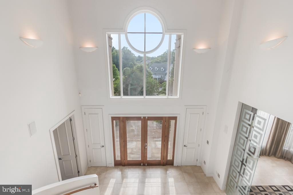 12717 Greenbriar Road Potomac, MD 20854 - Photo 4 of 71 Gallery Image 4
