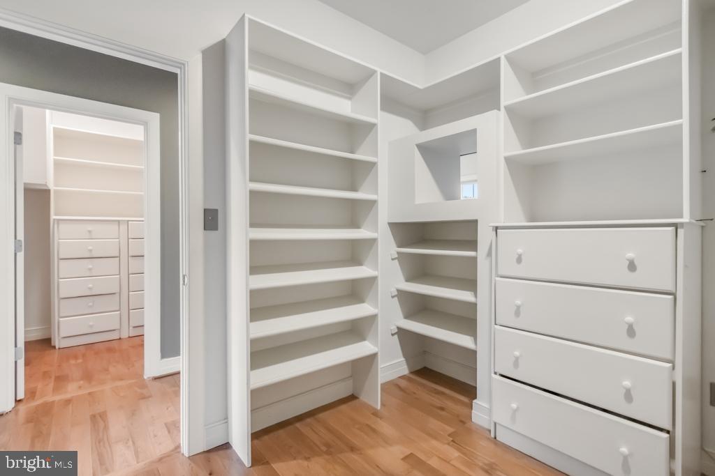 12717 Greenbriar Road Potomac, MD 20854 - Photo 44 of 71 Gallery Image 44