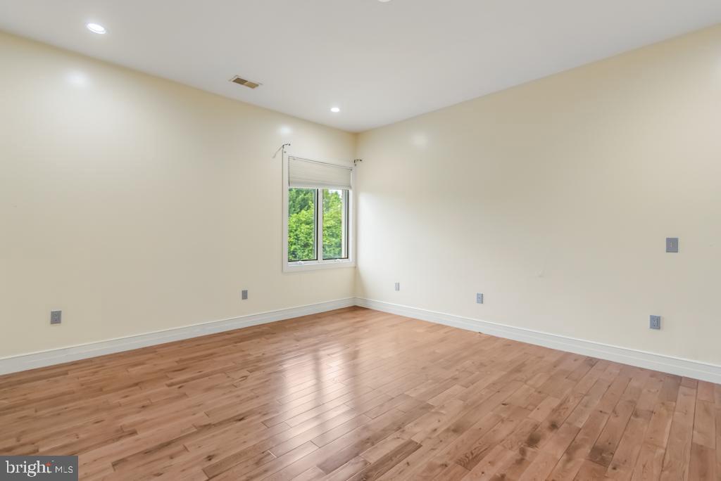 12717 Greenbriar Road Potomac, MD 20854 - Photo 50 of 71 Gallery Image 50