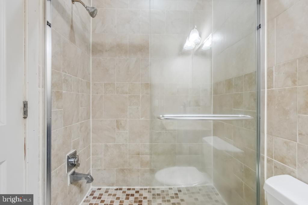12717 Greenbriar Road Potomac, MD 20854 - Photo 54 of 71 Gallery Image 54