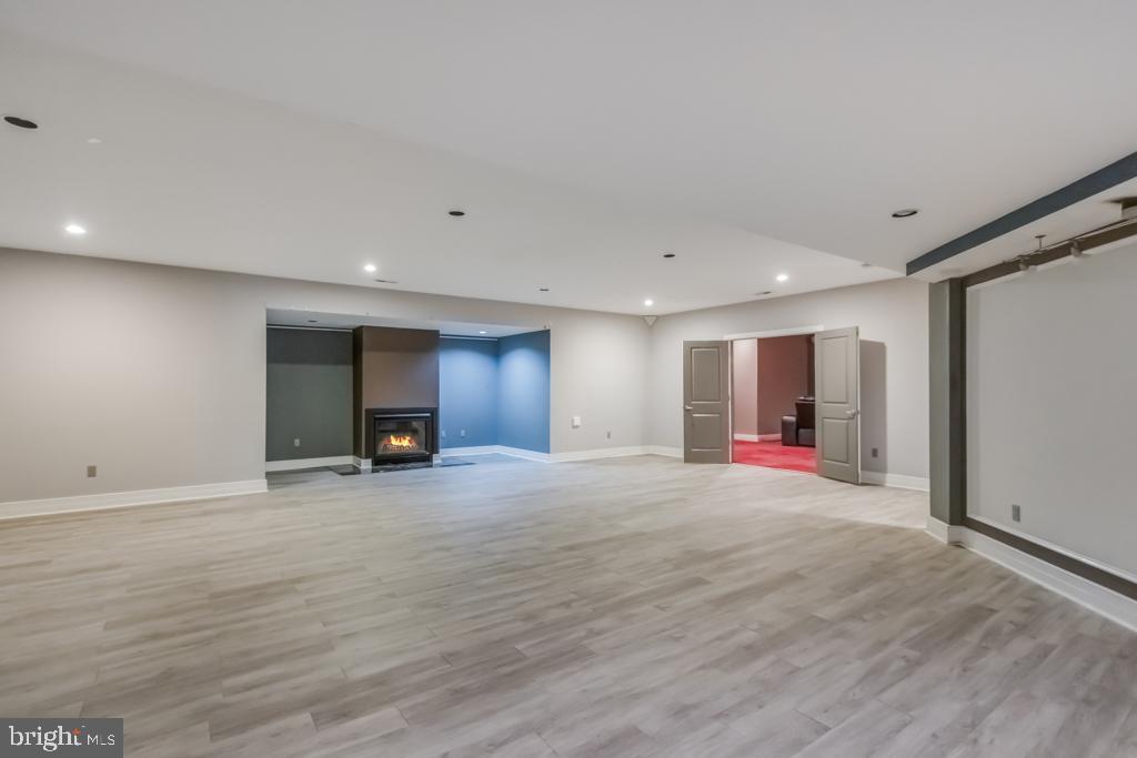 12717 Greenbriar Road Potomac, MD 20854 - Photo 60 of 71 Gallery Image 60