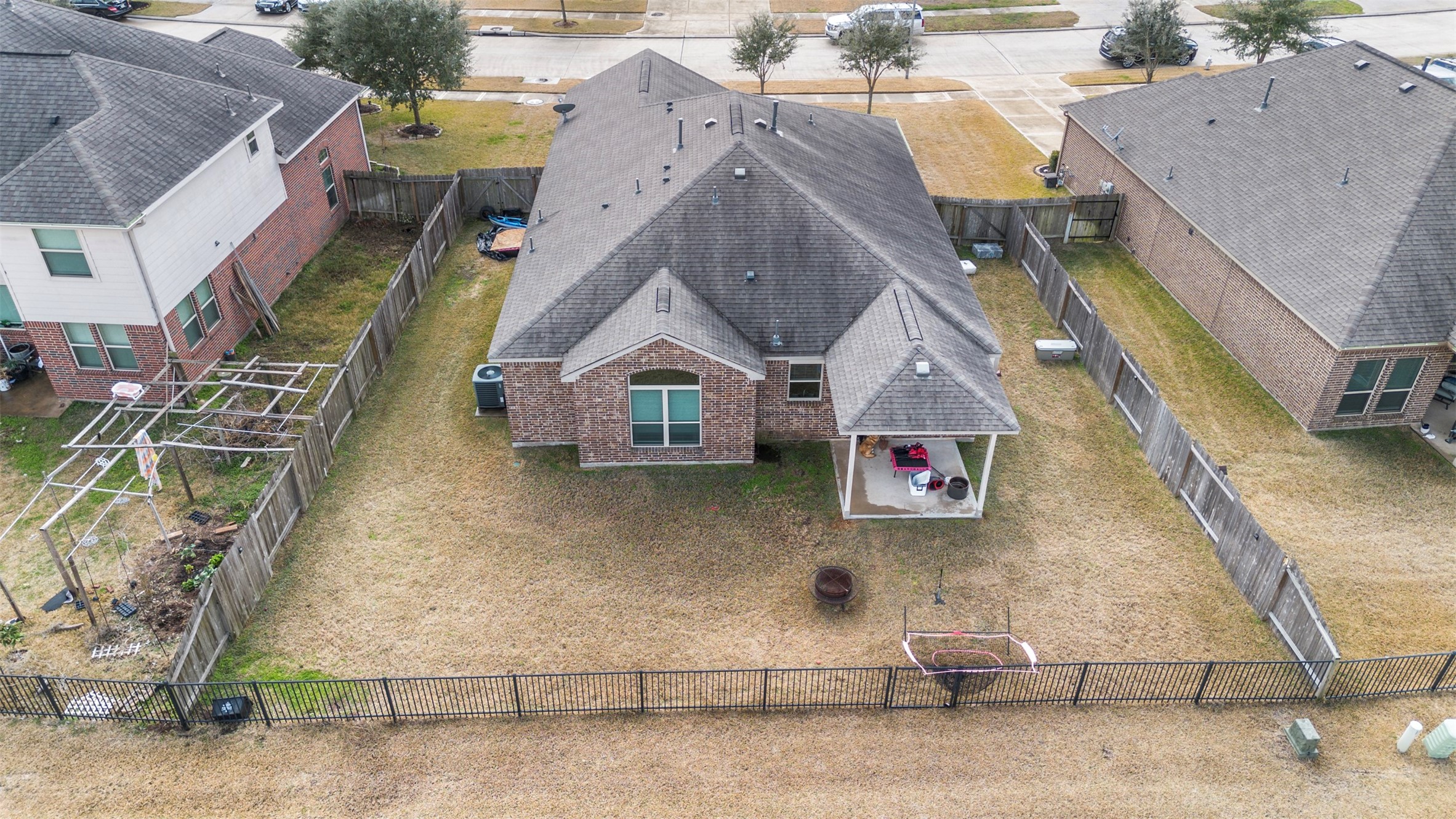 6210 Mason Way Rosenberg, TX 77471 - Photo 29 of 31 an aerial view of residential houses with outdoor space