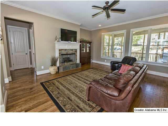 815 Byron Way Hoover, AL 35226 - Photo 5 of 32
