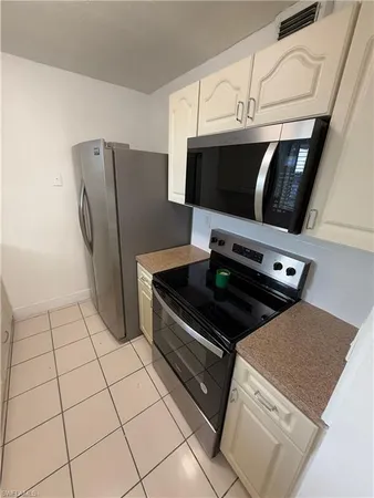 $235,000 | 7105 West 13th Avenue, Unit 402, Hialeah, FL 33014