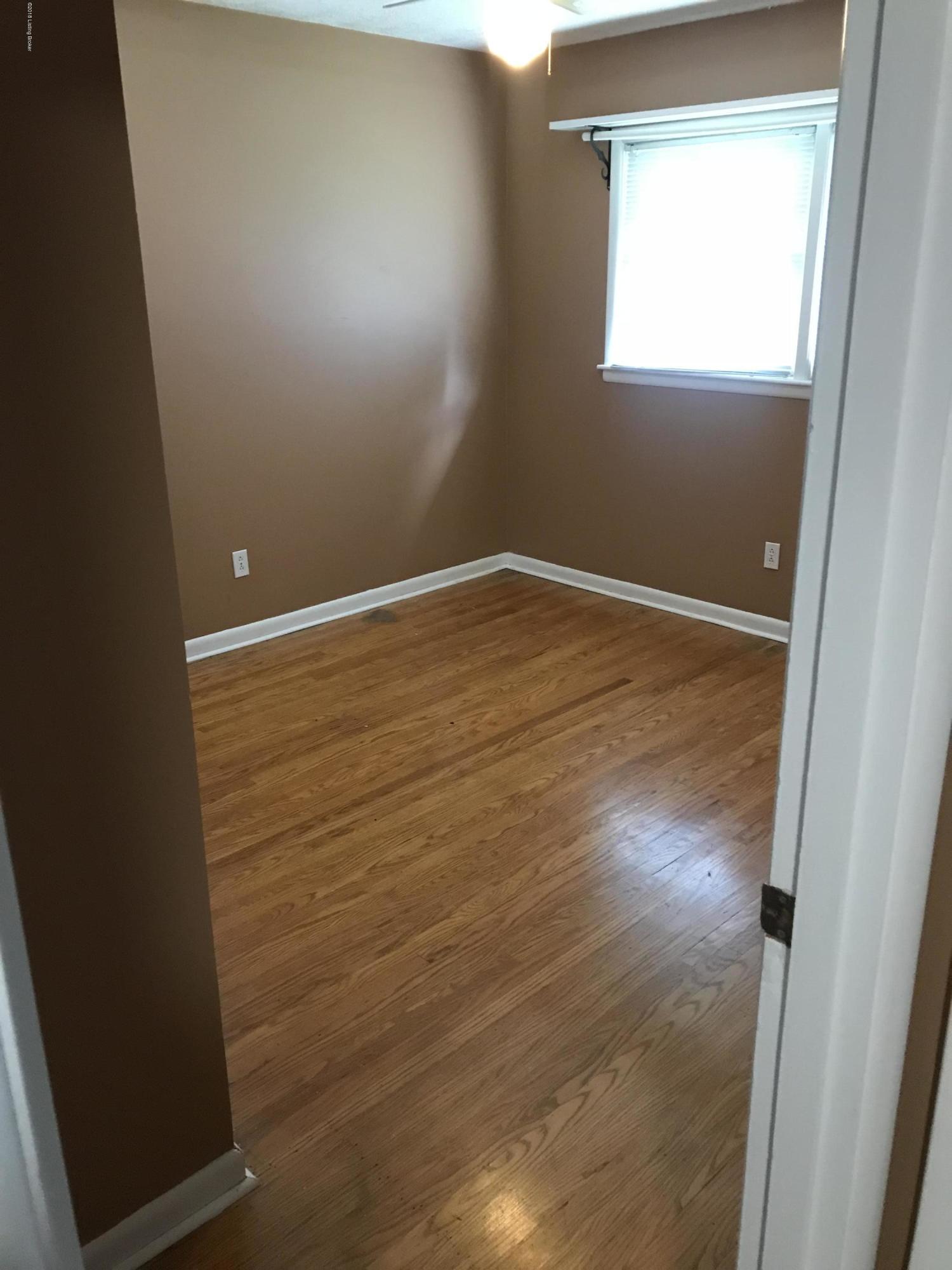 3820 Chatham Road Louisville, KY 40218 - Photo 14 of 34 14