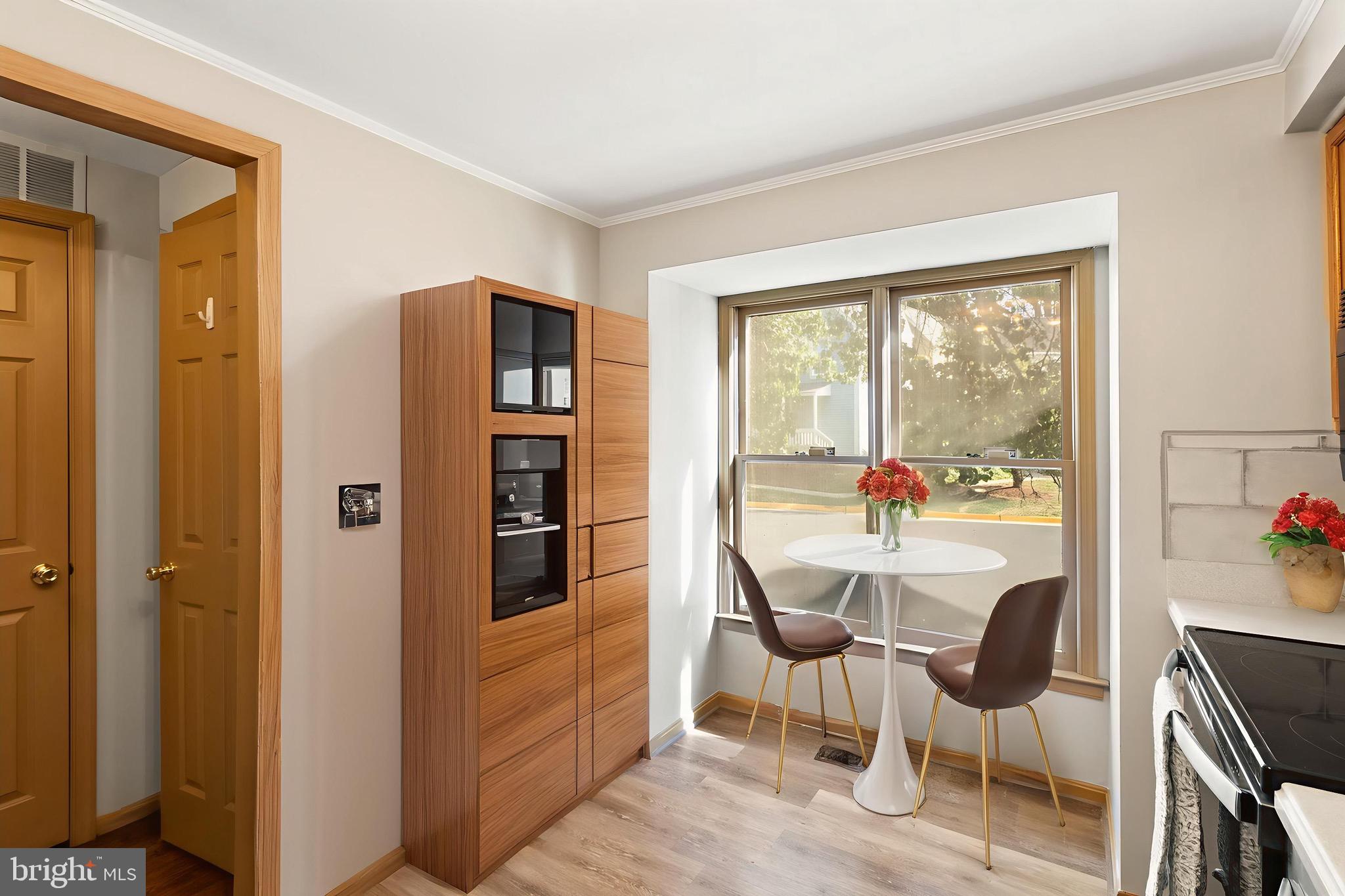 1700 Quietree Drive Reston, VA 20194 - Photo 31 of 76 Eat In Kitchen Virtually Staged