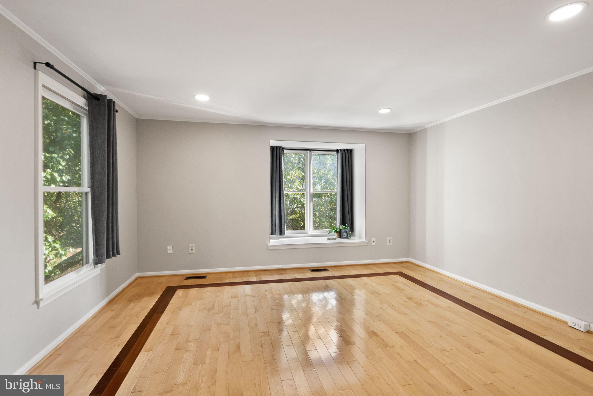 1700 Quietree Drive Reston, VA 20194 - Photo 39 of 76 a view of an empty room with a window