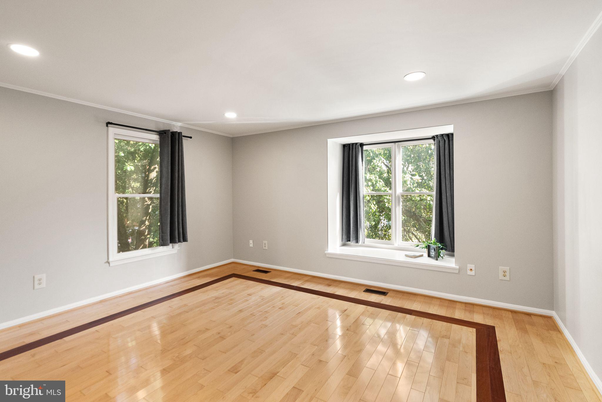 1700 Quietree Drive Reston, VA 20194 - Photo 40 of 76 a view of an empty room with a window