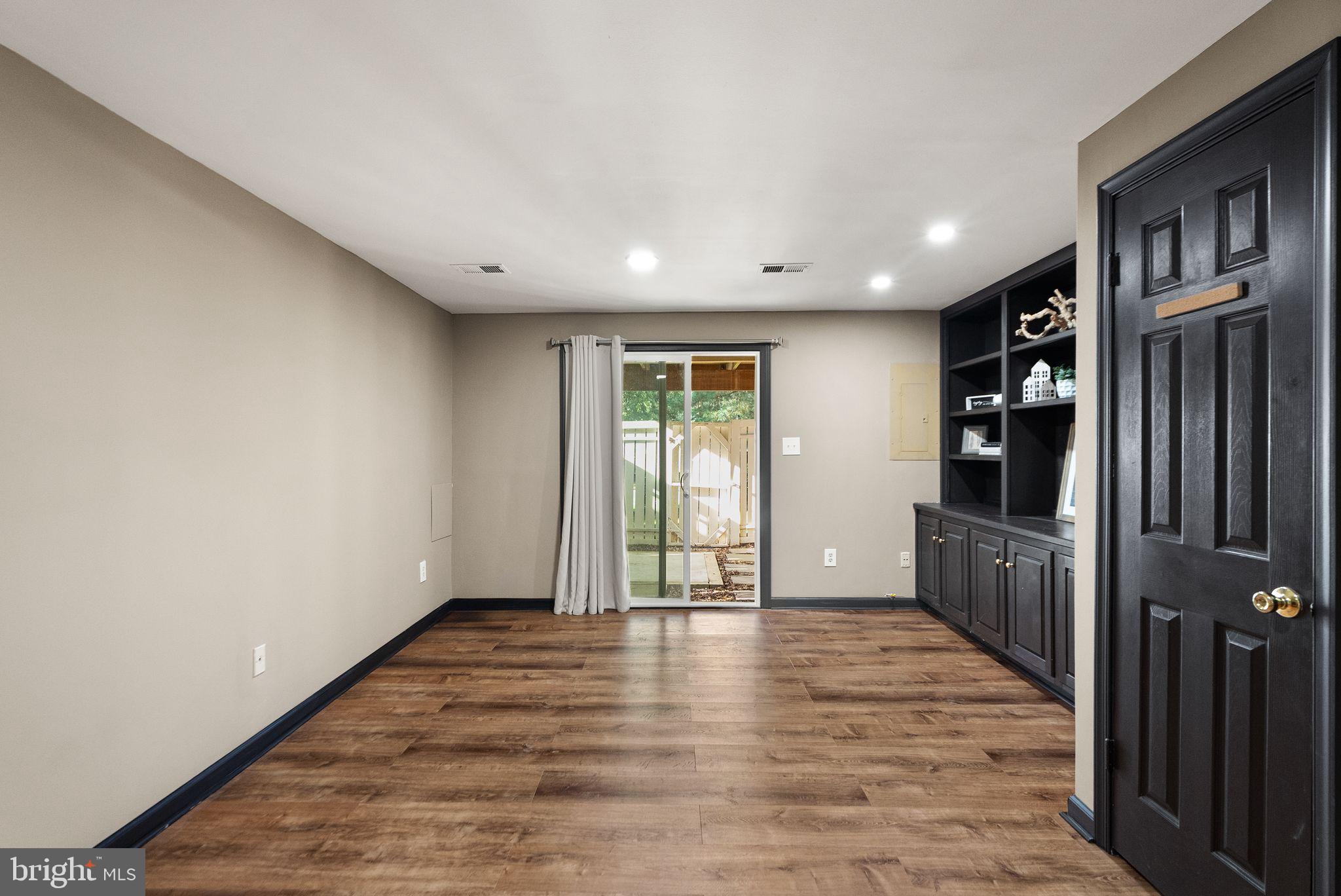 1700 Quietree Drive Reston, VA 20194 - Photo 55 of 76 a view of an empty room with walk in closet and bedroom