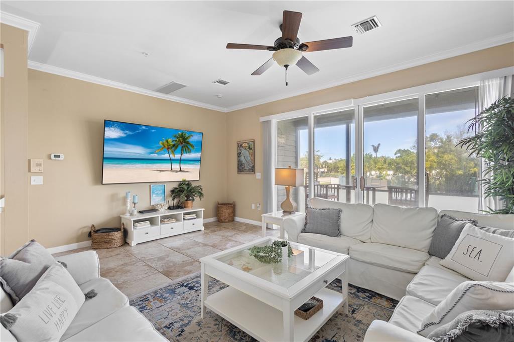 528 Forest Way Longboat Key, FL 34228 - Photo 7 of 40