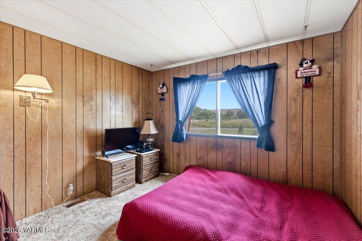 12401 Meadowbrook Road Yakima, WA 98903 - Photo 12 of 20 12 Bedroom 3