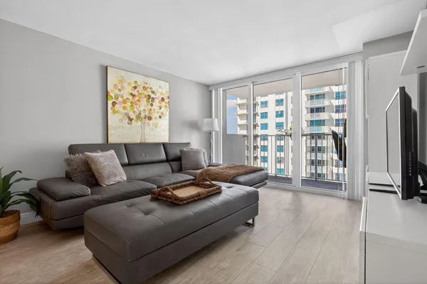 $2,900 | 111 Briny Avenue, Unit 2407, Pompano Beach, FL 33062