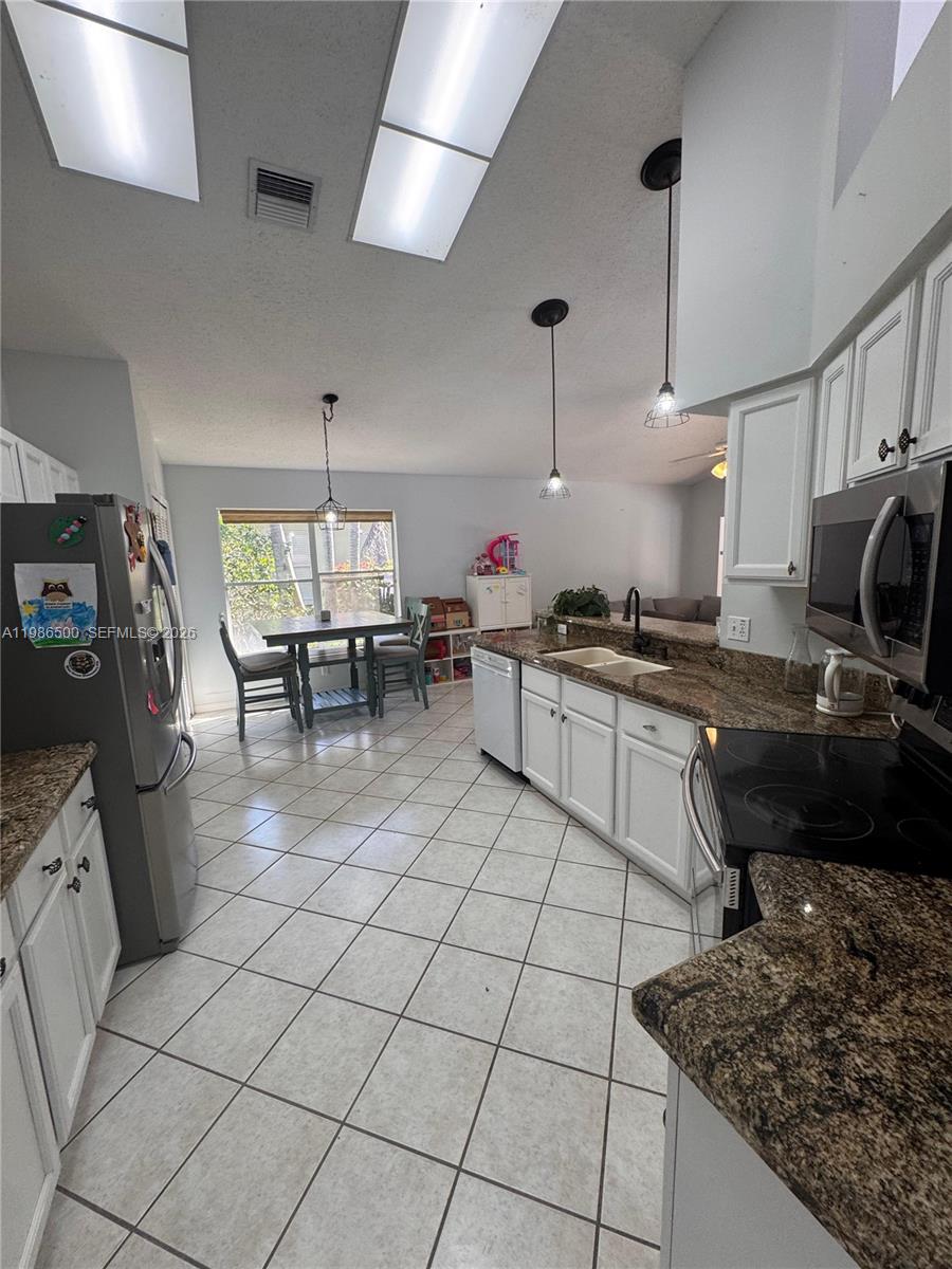 15790 Bent Creek Road Wellington, FL 33414 - Photo 17 of 54