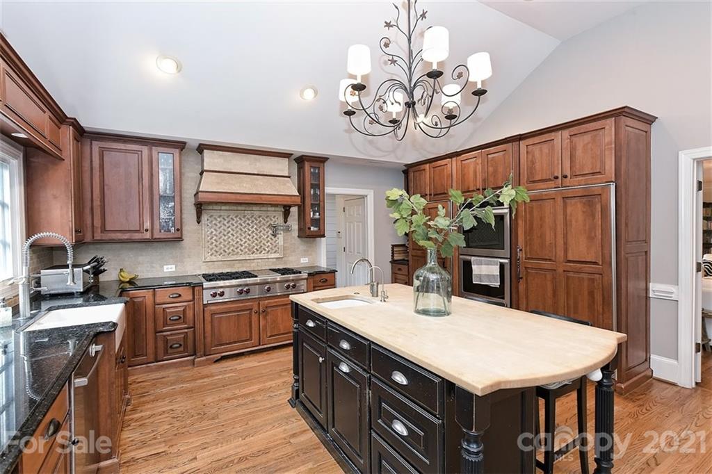 2127 Queens Road East Charlotte, NC 28207 - Photo 11 of 41 Gallery Image 11
