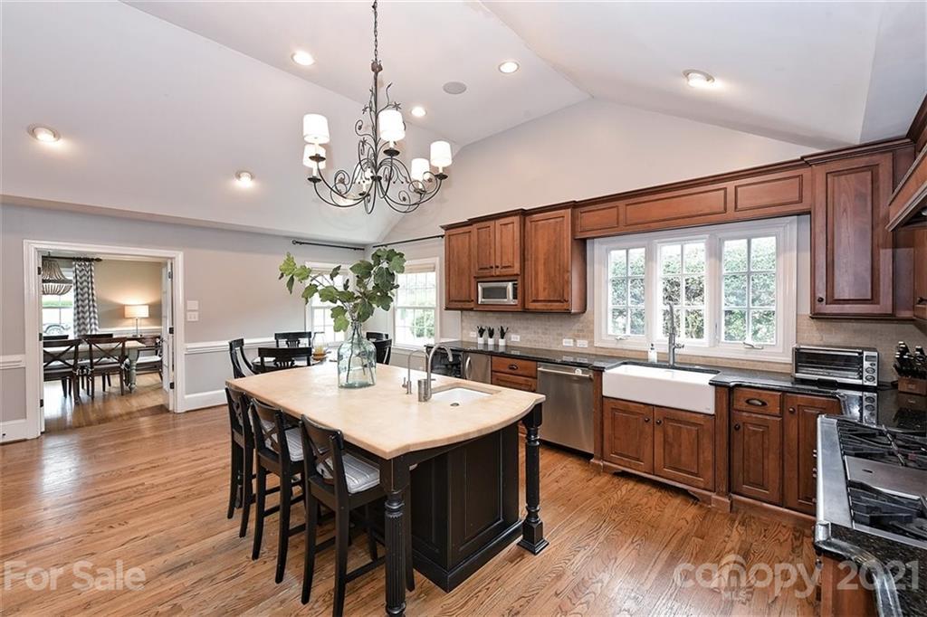 2127 Queens Road East Charlotte, NC 28207 - Photo 13 of 41 Gallery Image 13