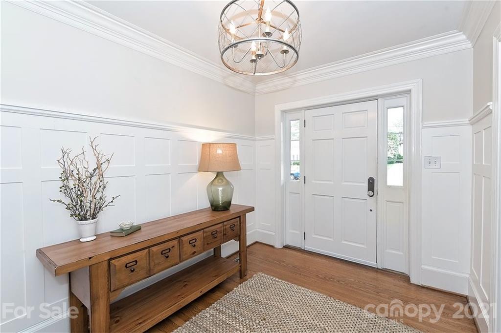 2127 Queens Road East Charlotte, NC 28207 - Photo 3 of 41 Gallery Image 3