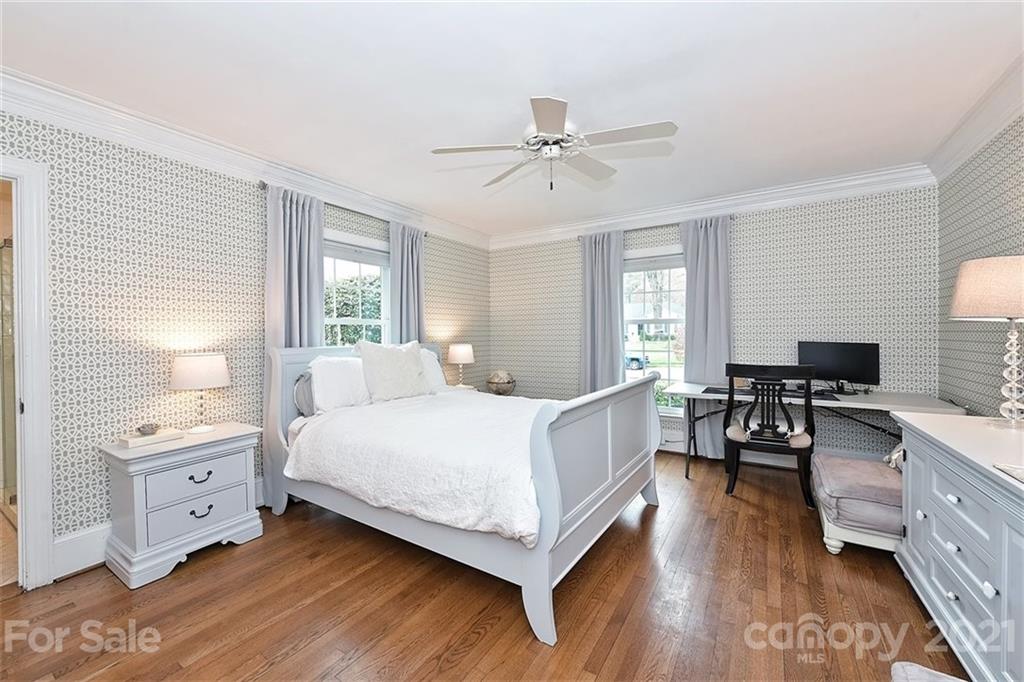 2127 Queens Road East Charlotte, NC 28207 - Photo 28 of 41 Gallery Image 28