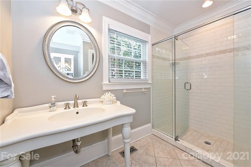 2127 Queens Road East Charlotte, NC 28207 - Photo 29 of 41 Gallery Image 29