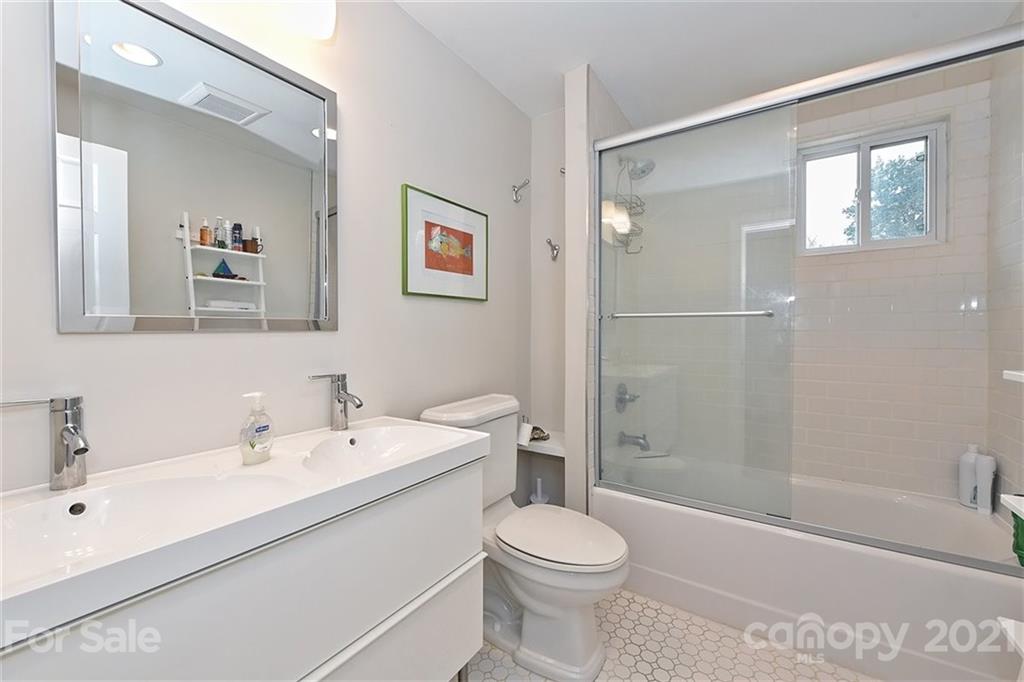 2127 Queens Road East Charlotte, NC 28207 - Photo 31 of 41 Gallery Image 31