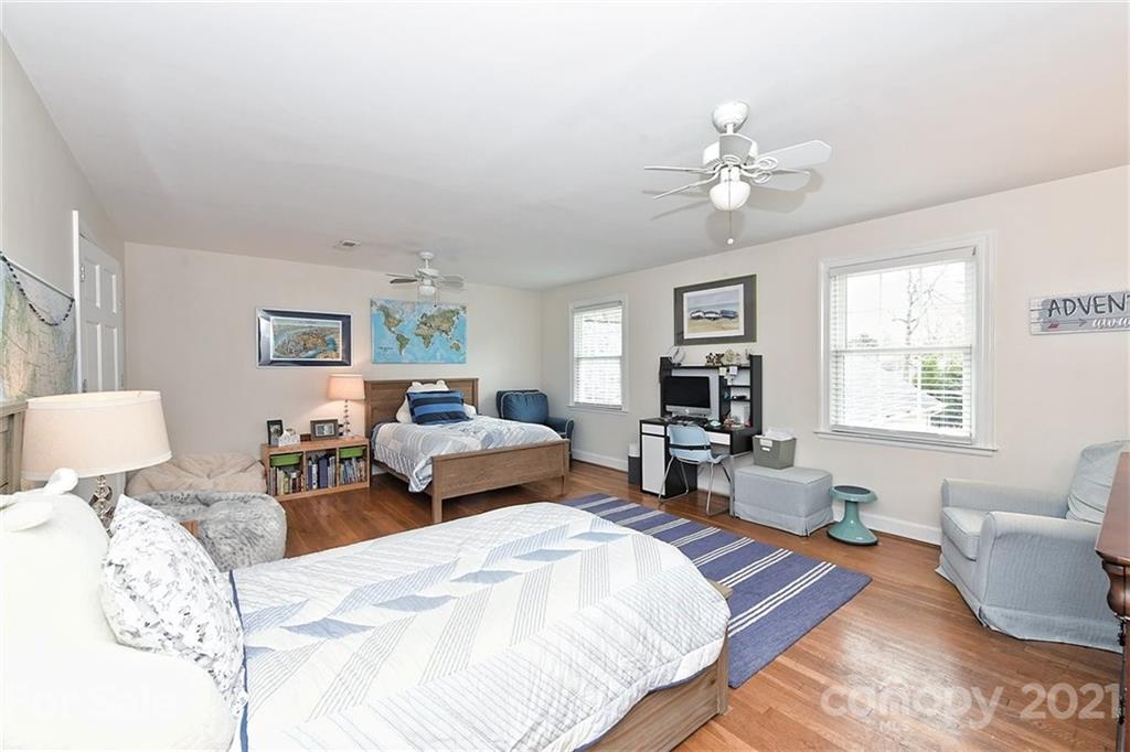 2127 Queens Road East Charlotte, NC 28207 - Photo 32 of 41 Gallery Image 32