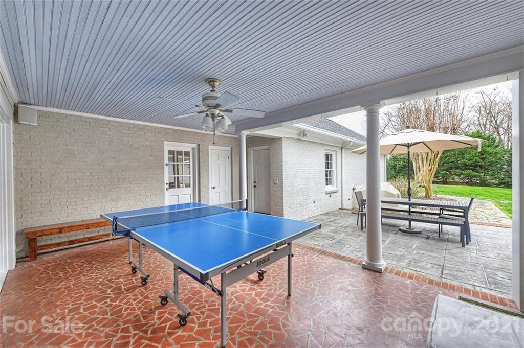 2127 Queens Road East Charlotte, NC 28207 - Photo 34 of 41 Gallery Image 34