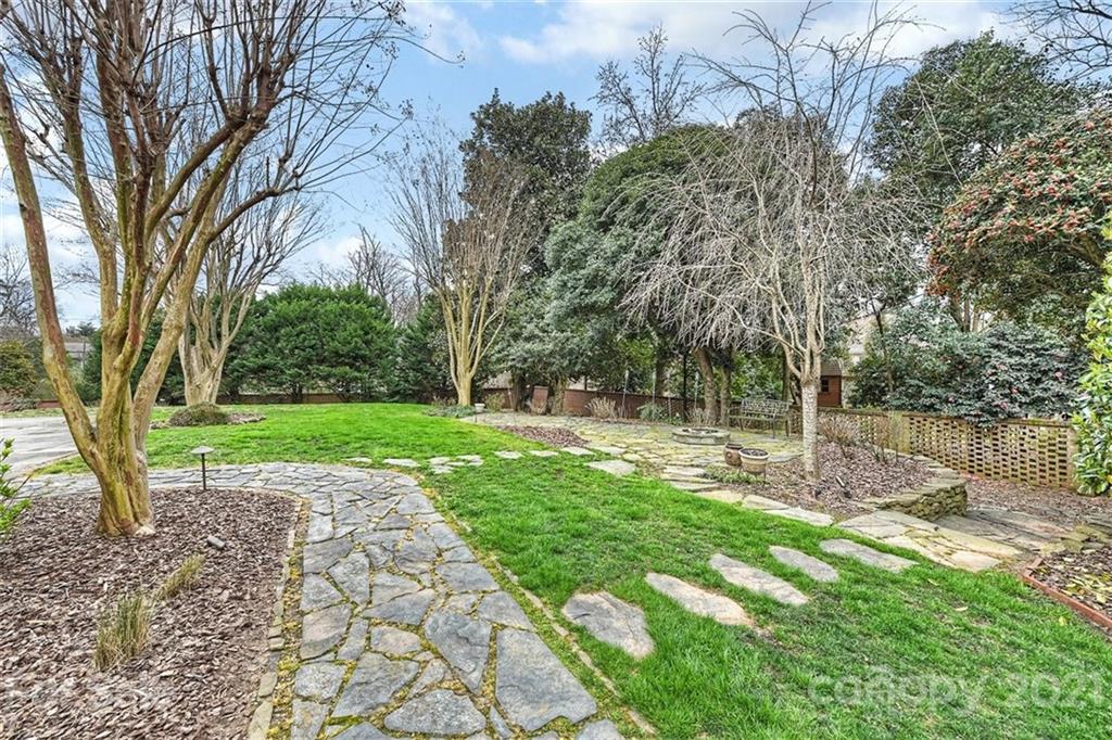 2127 Queens Road East Charlotte, NC 28207 - Photo 37 of 41 Gallery Image 37