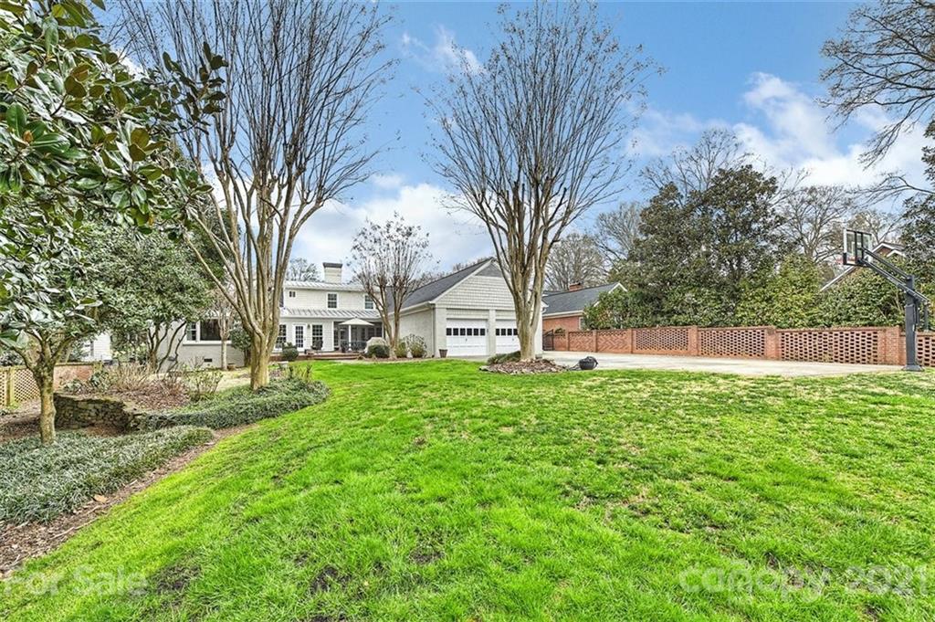2127 Queens Road East Charlotte, NC 28207 - Photo 40 of 41 Gallery Image 40