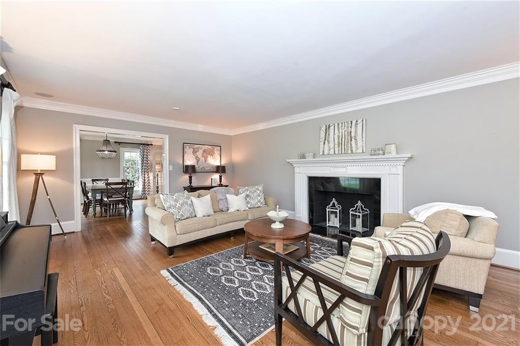 2127 Queens Road East Charlotte, NC 28207 - Photo 5 of 41 Gallery Image 5
