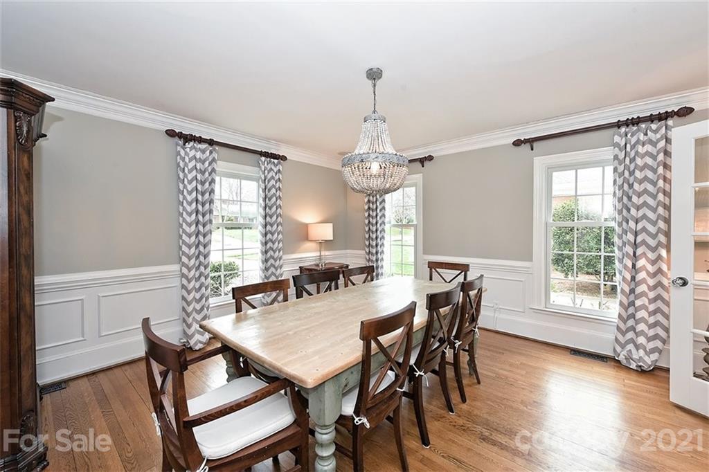 2127 Queens Road East Charlotte, NC 28207 - Photo 9 of 41 Gallery Image 9