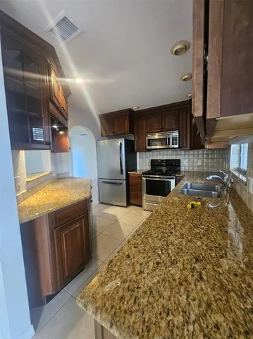 $2,595 | 4420 Palm Drive, Punta Gorda, FL 33950