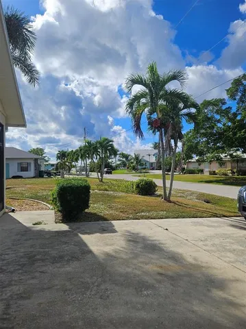 $2,595 | 4420 Palm Drive, Punta Gorda, FL 33950