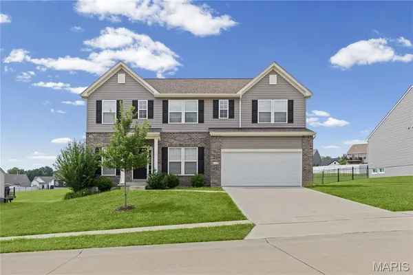 $425,000 | 122 Winter Wheat Trail, Pacific, MO 63069
