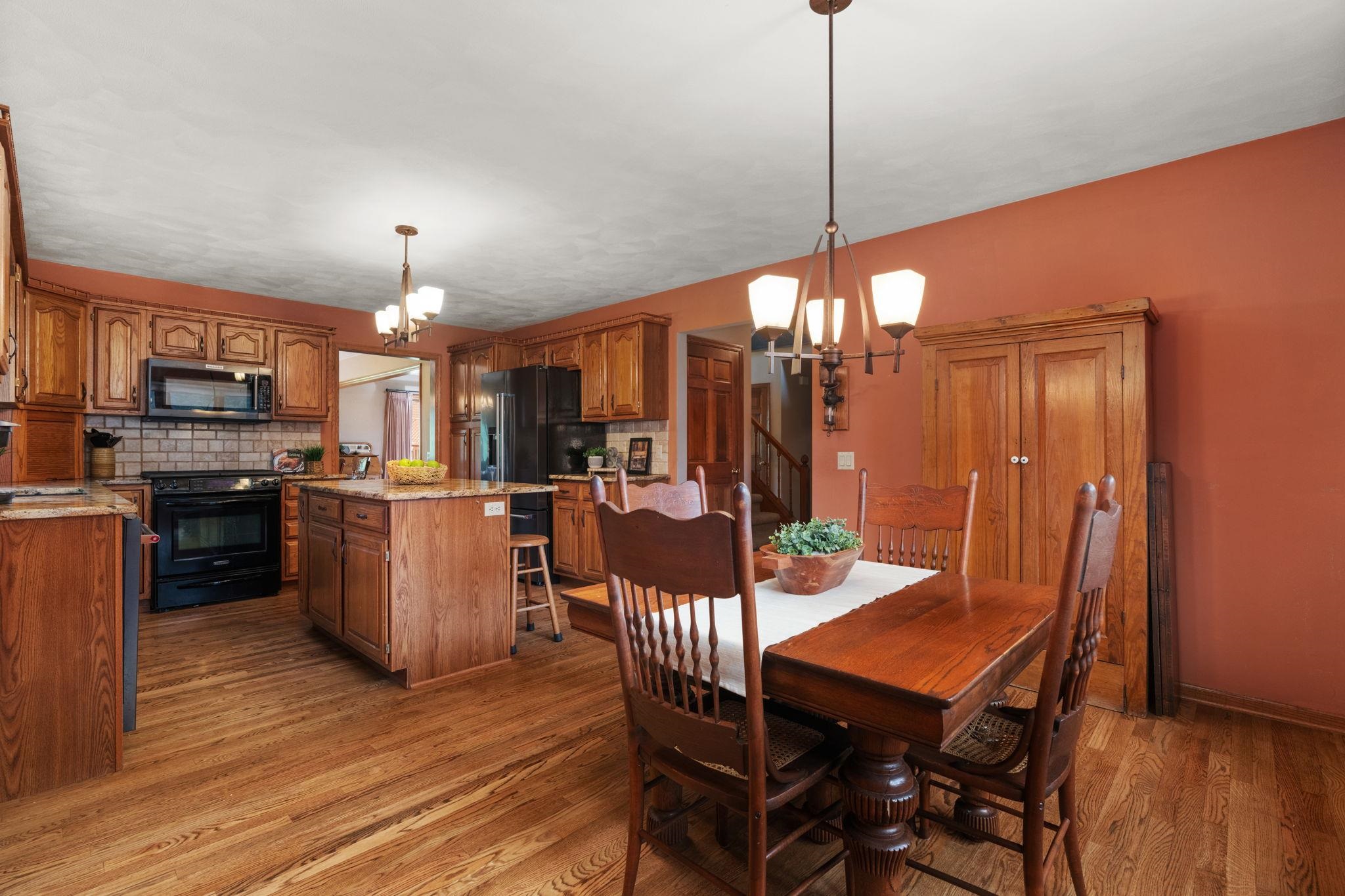 22 Stacy Lane Madison, WI 53716 - Photo 9 of 42