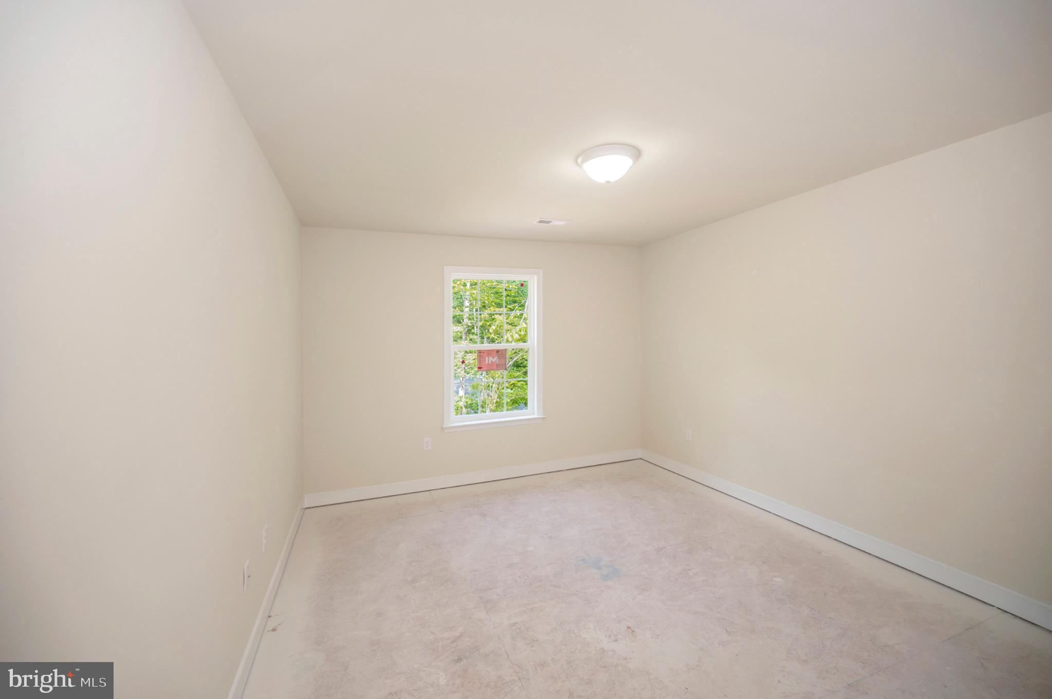 6077 Hamlin Circle King George, VA 22485 - Photo 38 of 50 an empty room with a window
