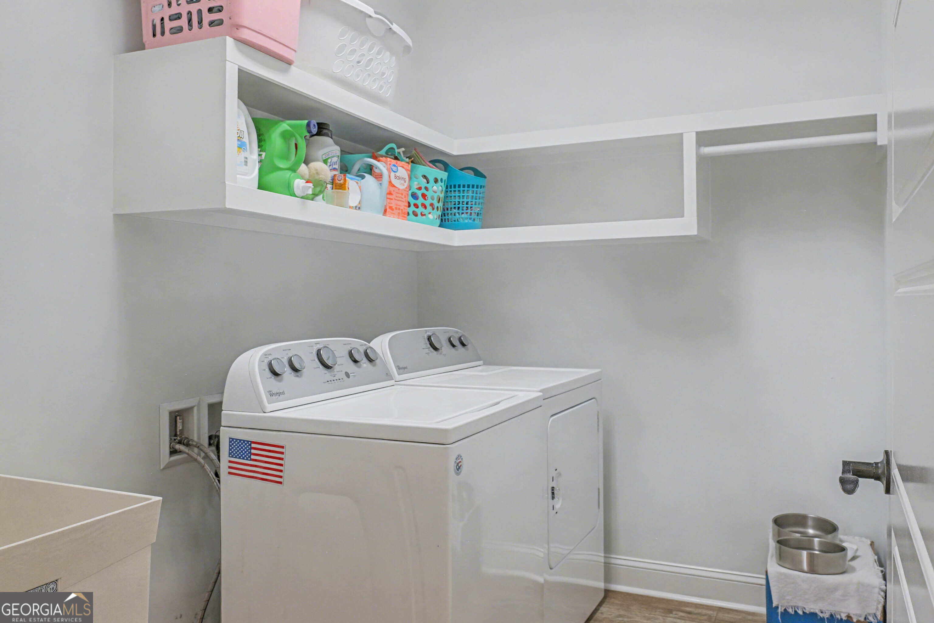 102 Thomas Court Kingsland, GA 31548 - Photo 28 of 59 a utility room with dryer and washer