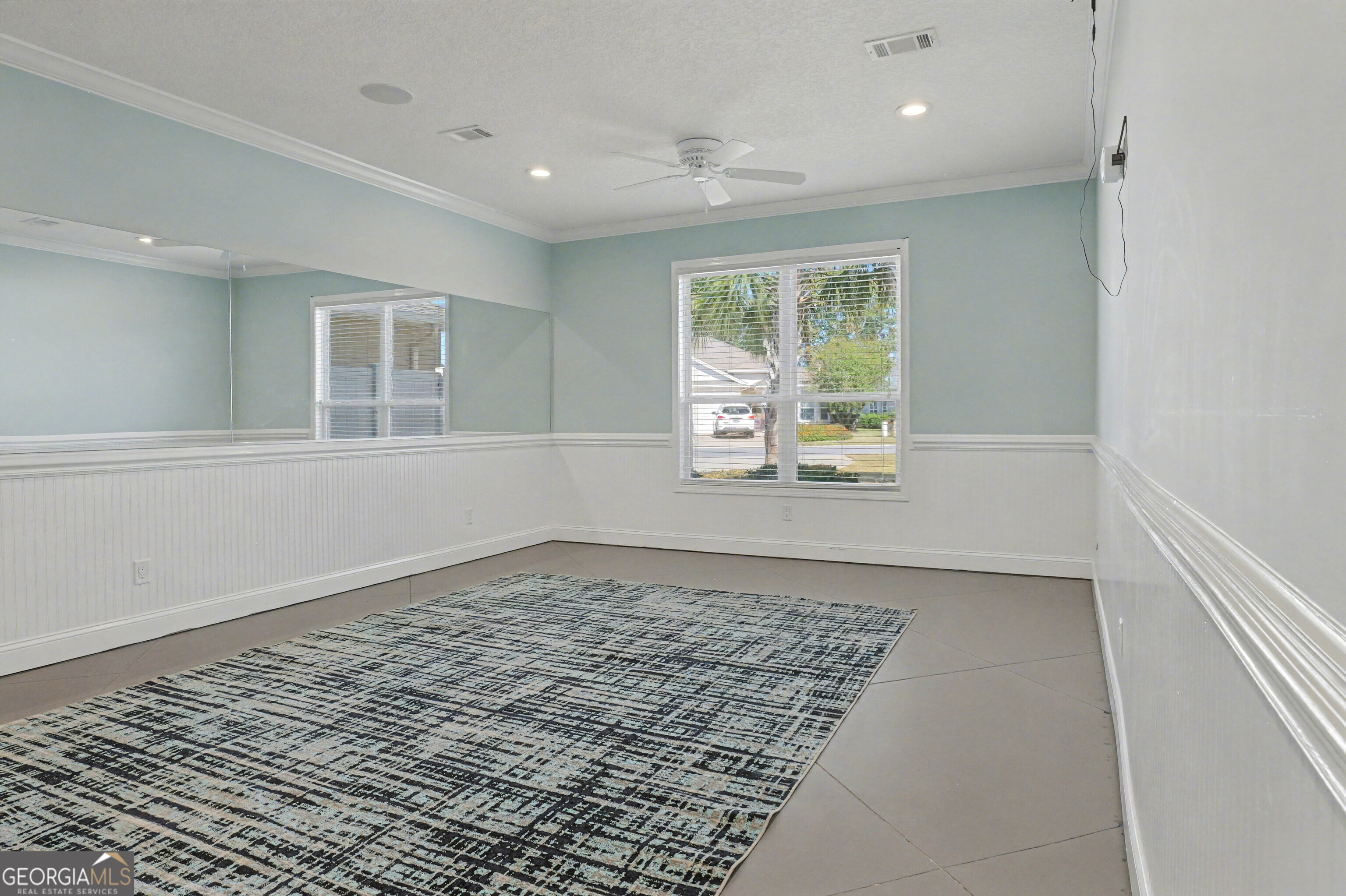 102 Thomas Court Kingsland, GA 31548 - Photo 30 of 59 an empty room with windows