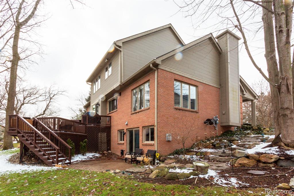 414 Roundview Drive Rochester, MI 48307 - Photo 31 of 57 Gallery Image 31