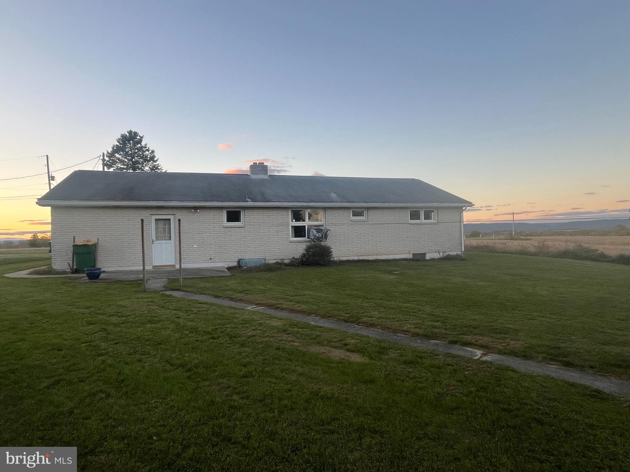 596 Eisenhower Road Palmyra, PA 17078 - Photo 4 of 11 Gallery Image 4