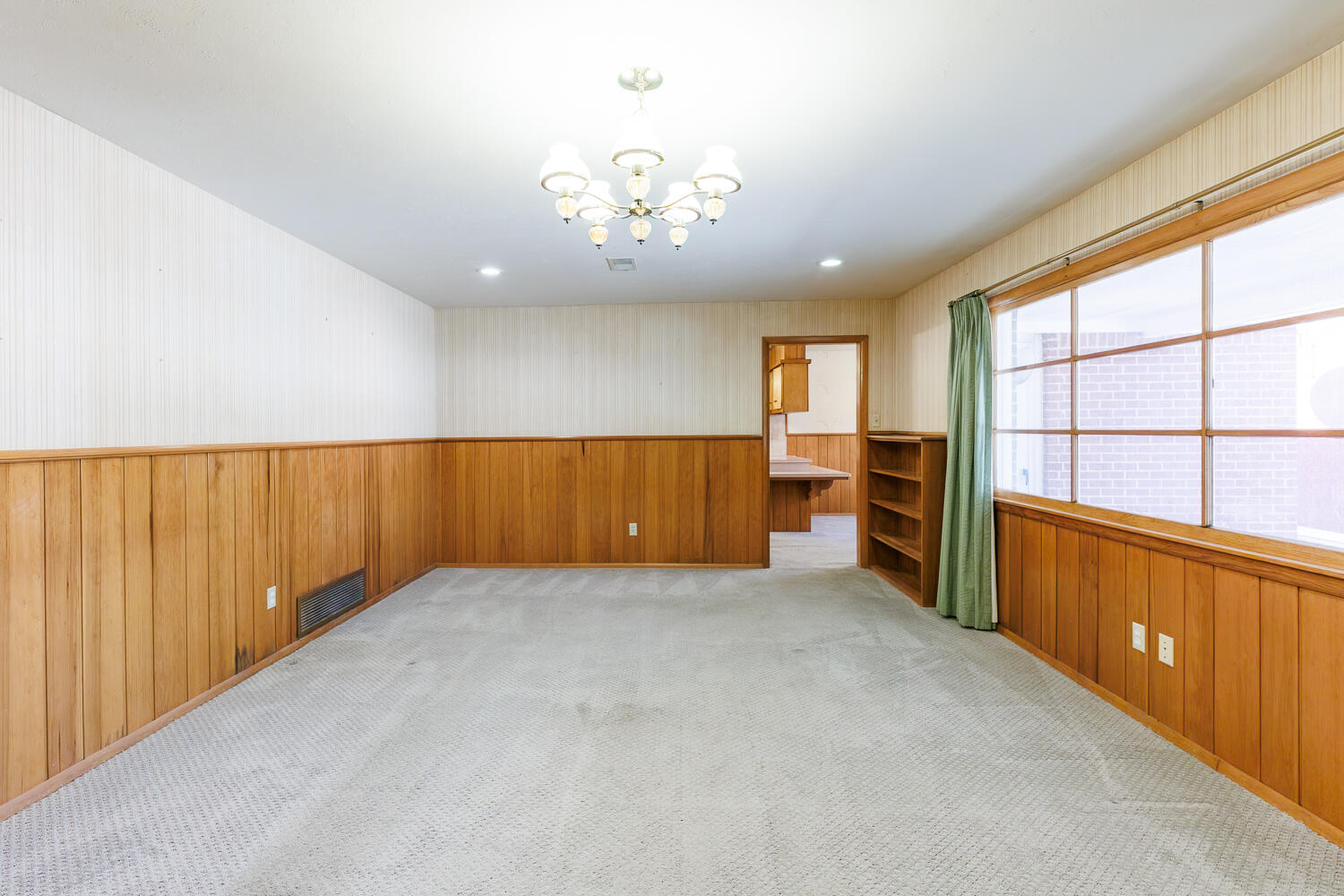3422 59th Street Lubbock, TX 79413 - Photo 12 of 46 Living Area