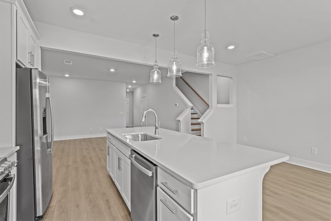 206 Cali Way Piedmont, SC 29673 - Photo 7 of 28