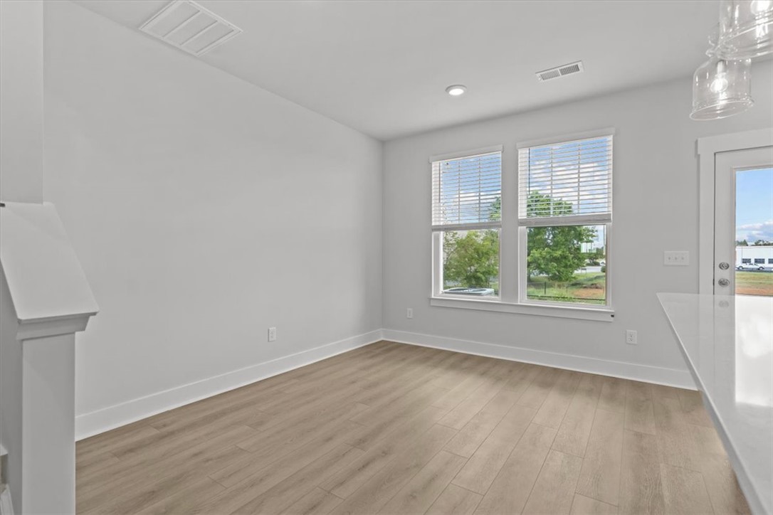 206 Cali Way Piedmont, SC 29673 - Photo 8 of 28