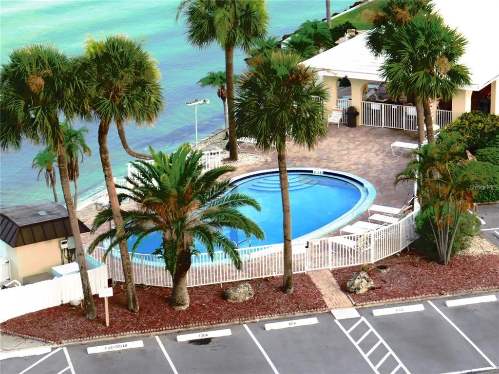 4550 Cove Circle, Unit 106 St. Petersburg, FL 33708 - Photo 3 of 38