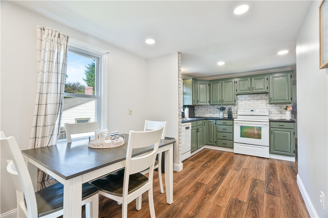 62 Roundway Drive Coventry, RI 02816 - Photo 7 of 24